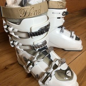 Ski boots size 26.5